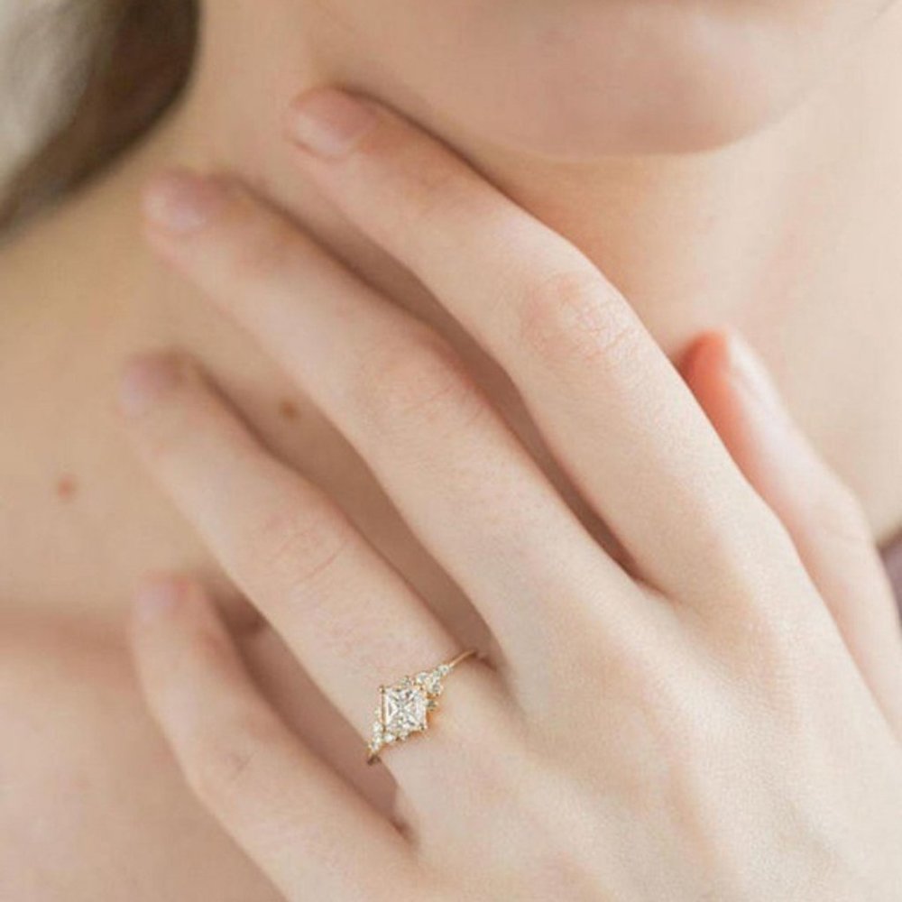NEW 18K Yellow Gold Diamond Princess Ring - Picture 4 of 6